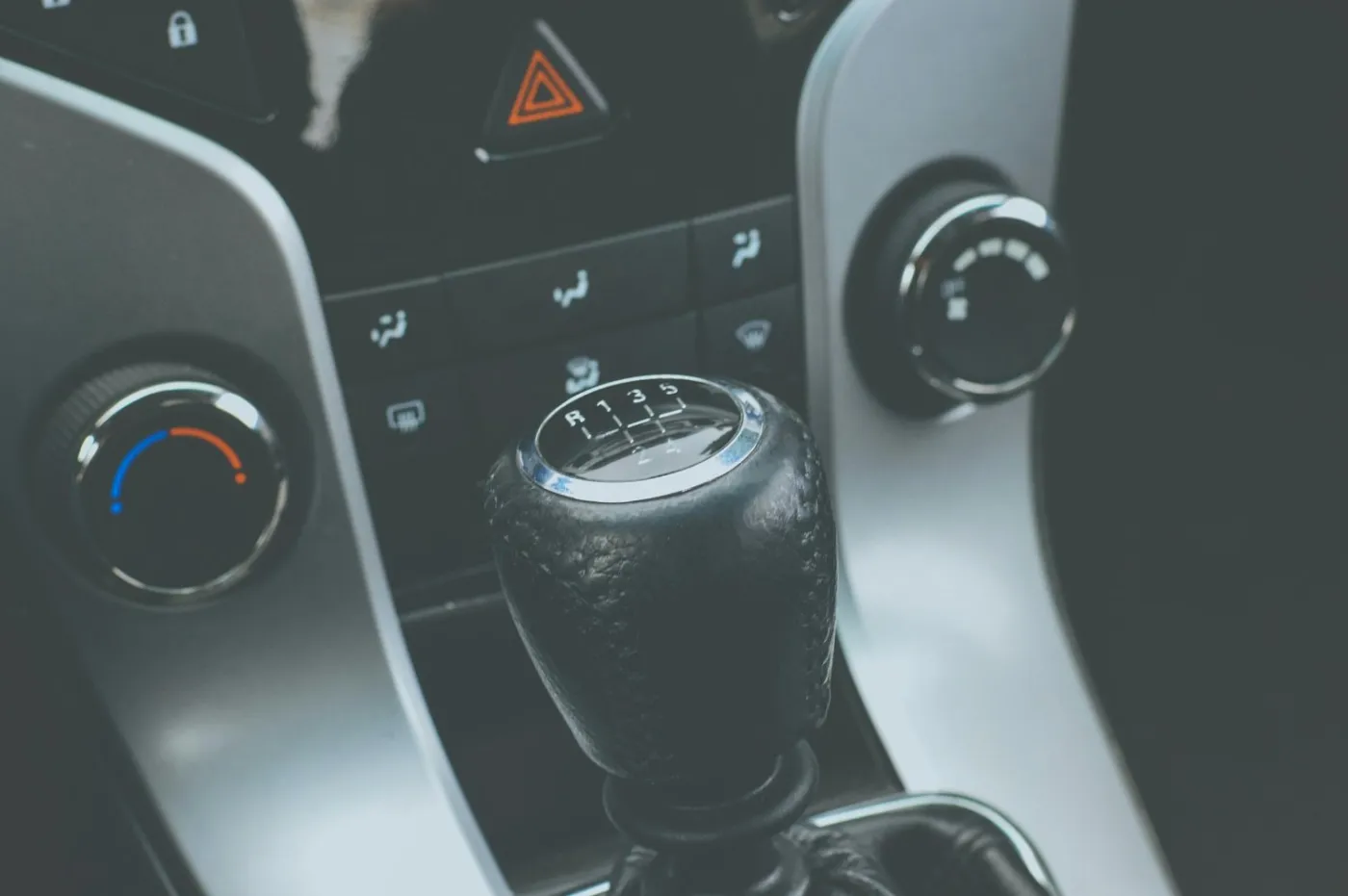 Transmission Trouble? Here’s When to Replace It with Guzman Automotive